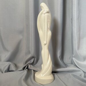 Vintage 1985 Haeger Pottery Lovers Embrace Statue